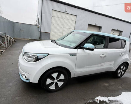 Белый Киа Soul, объемом двигателя 0 л и пробегом 172 тыс. км за 5850 $, фото 16 на Automoto.ua
