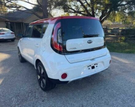 Білий Кіа Soul, об'ємом двигуна 2 л та пробігом 89 тис. км за 6200 $, фото 4 на Automoto.ua