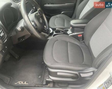 Белый Киа Soul, объемом двигателя 2 л и пробегом 118 тыс. км за 12200 $, фото 25 на Automoto.ua