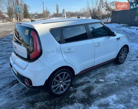 Белый Киа Soul, объемом двигателя 1.6 л и пробегом 37 тыс. км за 11990 $, фото 18 на Automoto.ua