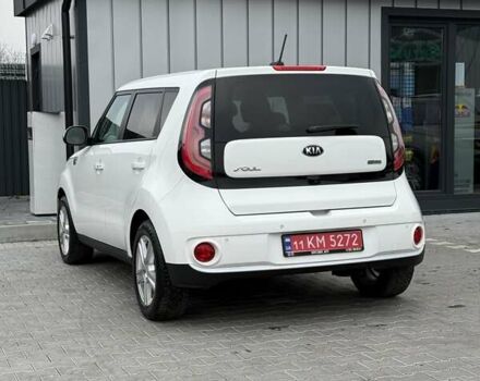 Білий Кіа Soul, об'ємом двигуна 0 л та пробігом 68 тис. км за 11200 $, фото 7 на Automoto.ua