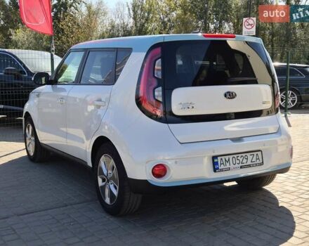 Белый Киа Soul, объемом двигателя 0 л и пробегом 38 тыс. км за 12999 $, фото 18 на Automoto.ua