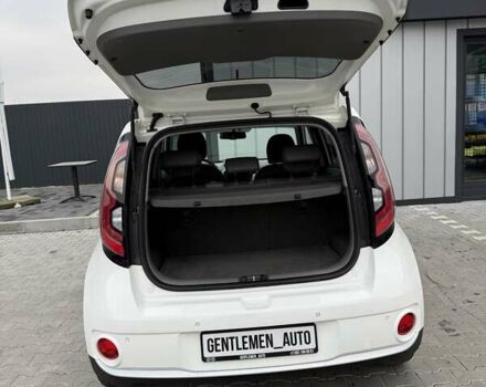 Білий Кіа Soul, об'ємом двигуна 0 л та пробігом 68 тис. км за 11200 $, фото 24 на Automoto.ua