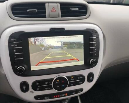 Білий Кіа Soul, об'ємом двигуна 0 л та пробігом 90 тис. км за 12000 $, фото 9 на Automoto.ua