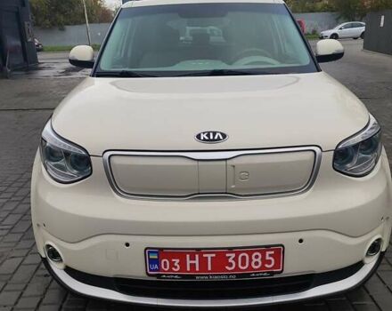 Білий Кіа Soul, об'ємом двигуна 0 л та пробігом 90 тис. км за 12000 $, фото 1 на Automoto.ua