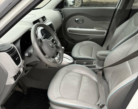 Белый Киа Soul, объемом двигателя 0 л и пробегом 95 тыс. км за 10500 $, фото 10 на Automoto.ua
