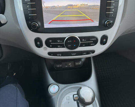 Білий Кіа Soul, об'ємом двигуна 0 л та пробігом 149 тис. км за 10700 $, фото 15 на Automoto.ua