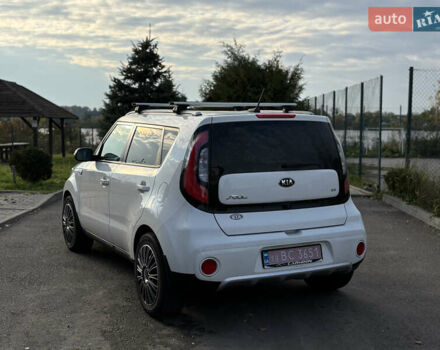 Белый Киа Soul, объемом двигателя 2 л и пробегом 117 тыс. км за 10699 $, фото 7 на Automoto.ua