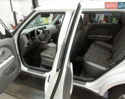 Белый Киа Soul, объемом двигателя 0 л и пробегом 85 тыс. км за 11750 $, фото 6 на Automoto.ua