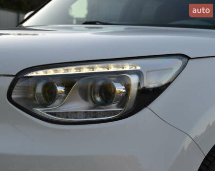 Білий Кіа Soul, об'ємом двигуна 0 л та пробігом 74 тис. км за 11500 $, фото 39 на Automoto.ua