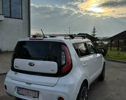 Белый Киа Soul, объемом двигателя 2 л и пробегом 117 тыс. км за 10699 $, фото 8 на Automoto.ua