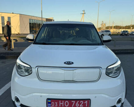 Білий Кіа Soul, об'ємом двигуна 0 л та пробігом 149 тис. км за 10700 $, фото 1 на Automoto.ua