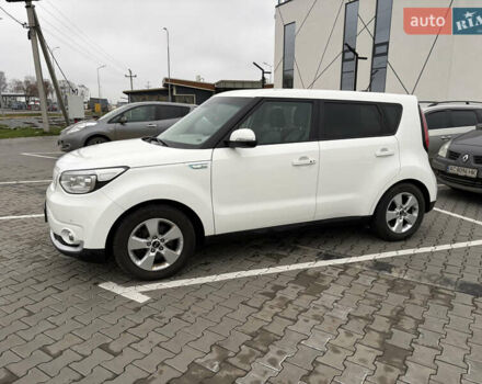 Белый Киа Soul, объемом двигателя 0 л и пробегом 95 тыс. км за 10500 $, фото 1 на Automoto.ua
