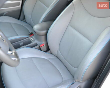Білий Кіа Soul, об'ємом двигуна 0 л та пробігом 74 тис. км за 11500 $, фото 12 на Automoto.ua
