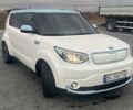 Білий Кіа Soul, об'ємом двигуна 0 л та пробігом 100 тис. км за 11500 $, фото 2 на Automoto.ua