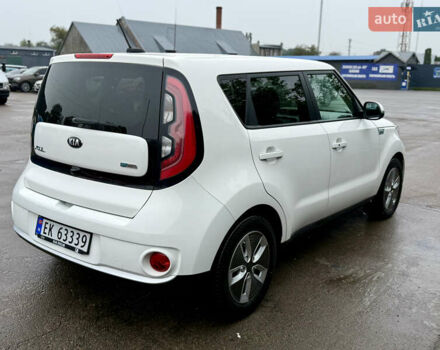 Киа Soul 2018 в Житомире на Automoto.ua Белый Киа Soul, объемом двигателя 0 л и пробегом 90 тыс. км за 11200 $, фото 8 на Automoto.ua