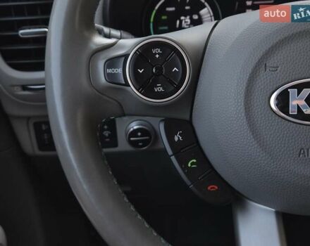 Белый Киа Soul, объемом двигателя 0 л и пробегом 38 тыс. км за 12999 $, фото 42 на Automoto.ua