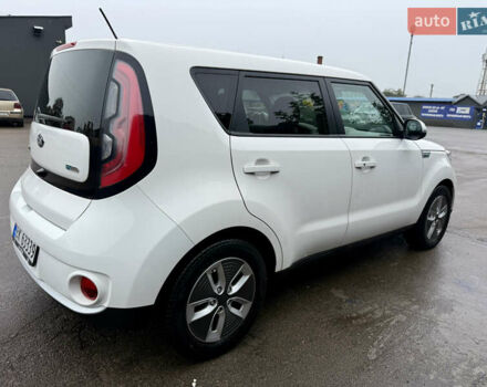 Киа Soul 2018 в Житомире на Automoto.ua Белый Киа Soul, объемом двигателя 0 л и пробегом 90 тыс. км за 11200 $, фото 6 на Automoto.ua