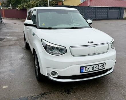 Киа Soul 2018 в Житомире на Automoto.ua Белый Киа Soul, объемом двигателя 0 л и пробегом 90 тыс. км за 11200 $, фото 5 на Automoto.ua