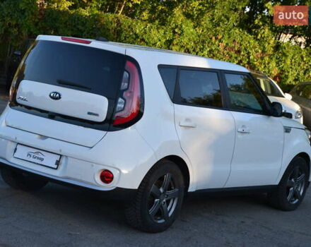 Білий Кіа Soul, об'ємом двигуна 0 л та пробігом 74 тис. км за 11500 $, фото 6 на Automoto.ua