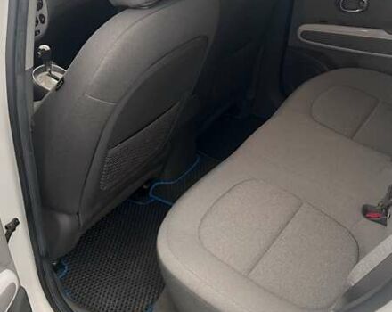 Білий Кіа Soul, об'ємом двигуна 0 л та пробігом 100 тис. км за 11500 $, фото 16 на Automoto.ua