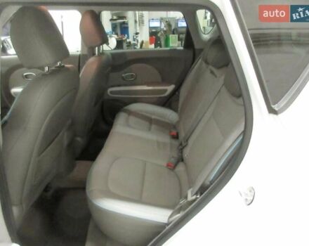 Белый Киа Soul, объемом двигателя 0 л и пробегом 85 тыс. км за 11750 $, фото 4 на Automoto.ua