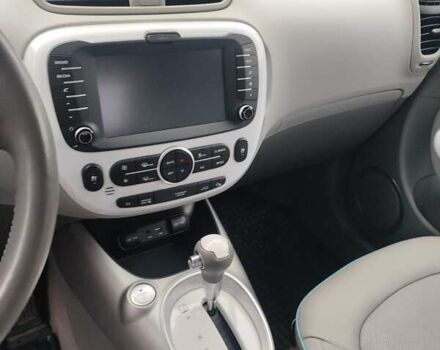 Білий Кіа Soul, об'ємом двигуна 0 л та пробігом 90 тис. км за 12000 $, фото 3 на Automoto.ua