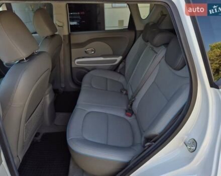 Белый Киа Soul, объемом двигателя 0 л и пробегом 38 тыс. км за 12999 $, фото 26 на Automoto.ua