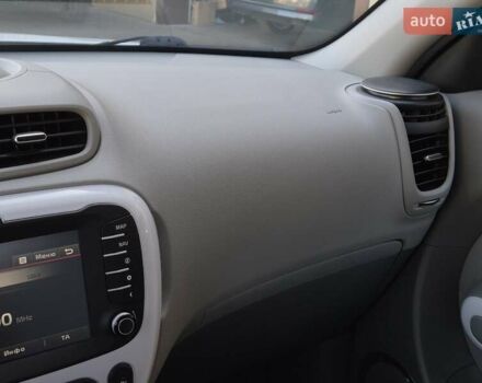 Белый Киа Soul, объемом двигателя 0 л и пробегом 38 тыс. км за 12999 $, фото 60 на Automoto.ua