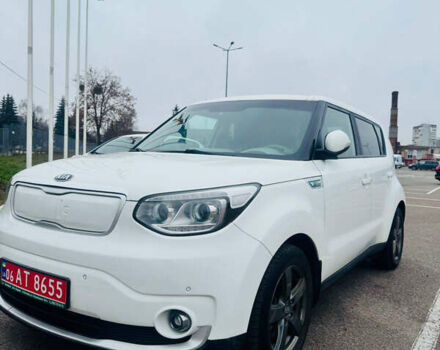 Белый Киа Soul, объемом двигателя 0 л и пробегом 124 тыс. км за 10550 $, фото 1 на Automoto.ua