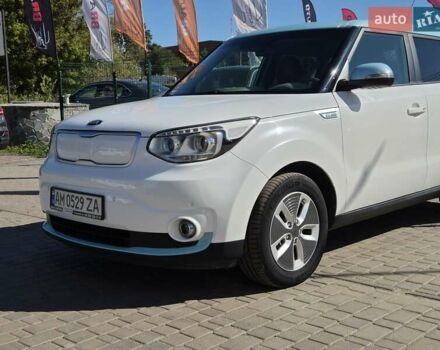 Белый Киа Soul, объемом двигателя 0 л и пробегом 38 тыс. км за 12999 $, фото 3 на Automoto.ua