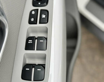 Киа Soul 2018 в Житомире на Automoto.ua Белый Киа Soul, объемом двигателя 0 л и пробегом 90 тыс. км за 11200 $, фото 19 на Automoto.ua