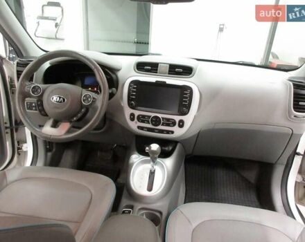 Белый Киа Soul, объемом двигателя 0 л и пробегом 85 тыс. км за 11750 $, фото 1 на Automoto.ua