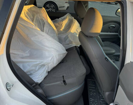 Білий Кіа Soul, об'ємом двигуна 0 л та пробігом 149 тис. км за 10700 $, фото 17 на Automoto.ua