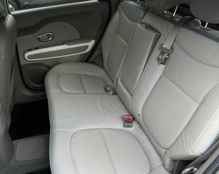 Білий Кіа Soul, об'ємом двигуна 0 л та пробігом 68 тис. км за 11200 $, фото 21 на Automoto.ua