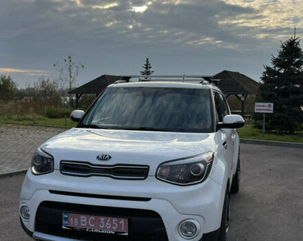 Белый Киа Soul, объемом двигателя 2 л и пробегом 117 тыс. км за 10699 $, фото 1 на Automoto.ua