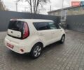 Білий Кіа Soul, об'ємом двигуна 0 л та пробігом 90 тис. км за 12000 $, фото 7 на Automoto.ua