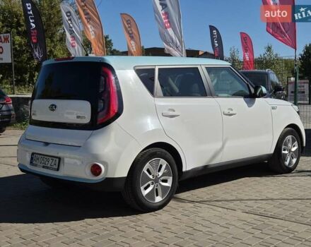 Белый Киа Soul, объемом двигателя 0 л и пробегом 38 тыс. км за 12999 $, фото 12 на Automoto.ua
