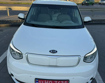 Білий Кіа Soul, об'ємом двигуна 0 л та пробігом 149 тис. км за 10700 $, фото 2 на Automoto.ua
