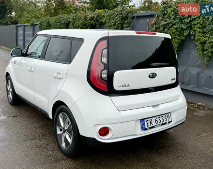 Киа Soul 2018 в Житомире на Automoto.ua Белый Киа Soul, объемом двигателя 0 л и пробегом 90 тыс. км за 11200 $, фото 2 на Automoto.ua
