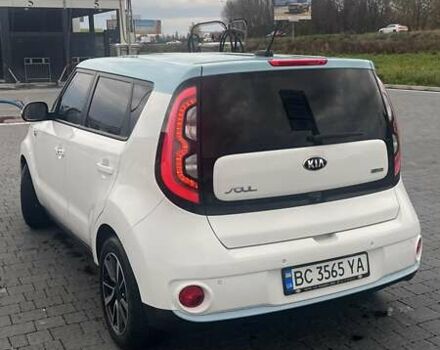 Білий Кіа Soul, об'ємом двигуна 0 л та пробігом 100 тис. км за 11500 $, фото 9 на Automoto.ua