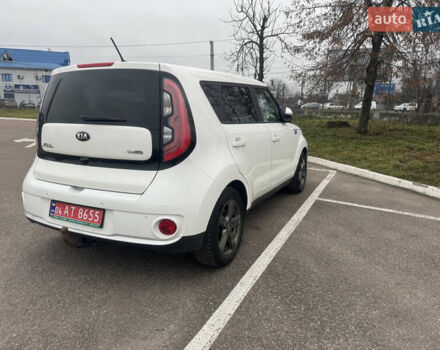 Белый Киа Soul, объемом двигателя 0 л и пробегом 124 тыс. км за 10550 $, фото 17 на Automoto.ua