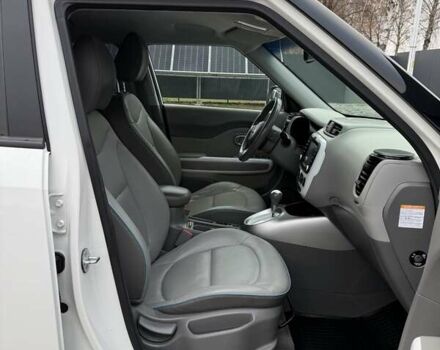 Білий Кіа Soul, об'ємом двигуна 0 л та пробігом 68 тис. км за 11200 $, фото 34 на Automoto.ua