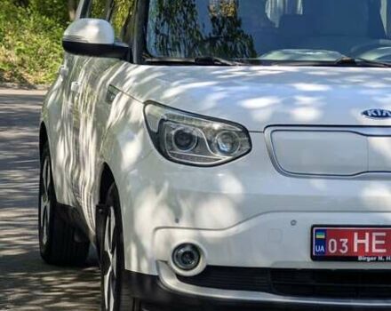 Белый Киа Soul, объемом двигателя 0 л и пробегом 153 тыс. км за 9699 $, фото 3 на Automoto.ua