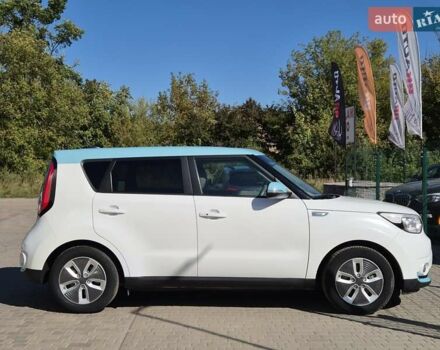 Белый Киа Soul, объемом двигателя 0 л и пробегом 38 тыс. км за 12999 $, фото 21 на Automoto.ua