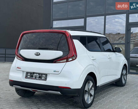 Белый Киа Soul, объемом двигателя 0 л и пробегом 122 тыс. км за 16300 $, фото 19 на Automoto.ua