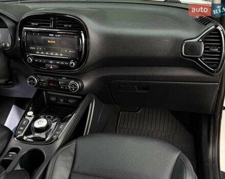 Білий Кіа Soul, об'ємом двигуна 0 л та пробігом 90 тис. км за 16100 $, фото 40 на Automoto.ua