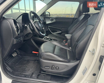 Белый Киа Soul, объемом двигателя 0 л и пробегом 122 тыс. км за 16300 $, фото 35 на Automoto.ua