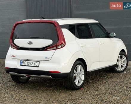 Білий Кіа Soul, об'ємом двигуна 0 л та пробігом 90 тис. км за 16100 $, фото 19 на Automoto.ua