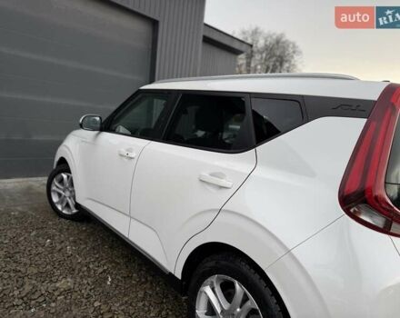 Білий Кіа Soul, об'ємом двигуна 0 л та пробігом 90 тис. км за 16100 $, фото 14 на Automoto.ua